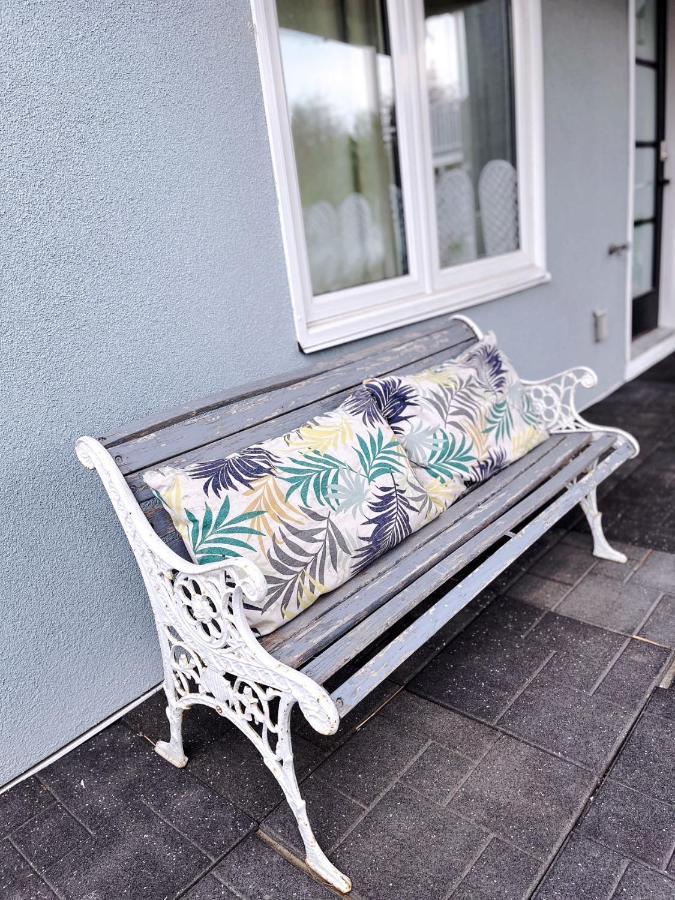 Elegant Garden Suite&2Mins Bus Station Close Lrt& Free Parking YYC Kültér fotó
